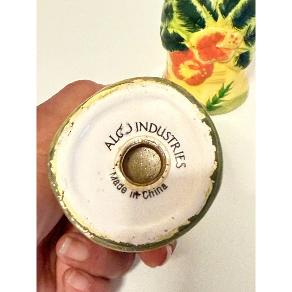 Alco Industries Salt Pepper Shakers Sz OS Tropical Palm Tree Hibiscus Tiki Decor
